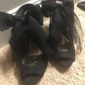 Ankle Bow Suede Heals